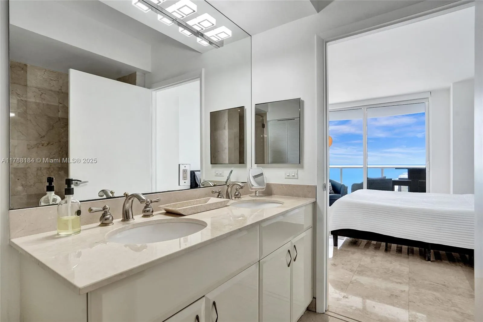 Miami Beach, Florida 33141, United States, 1 Bedroom Bedrooms, ,2 BathroomsBathrooms,Residential,Active,115481
