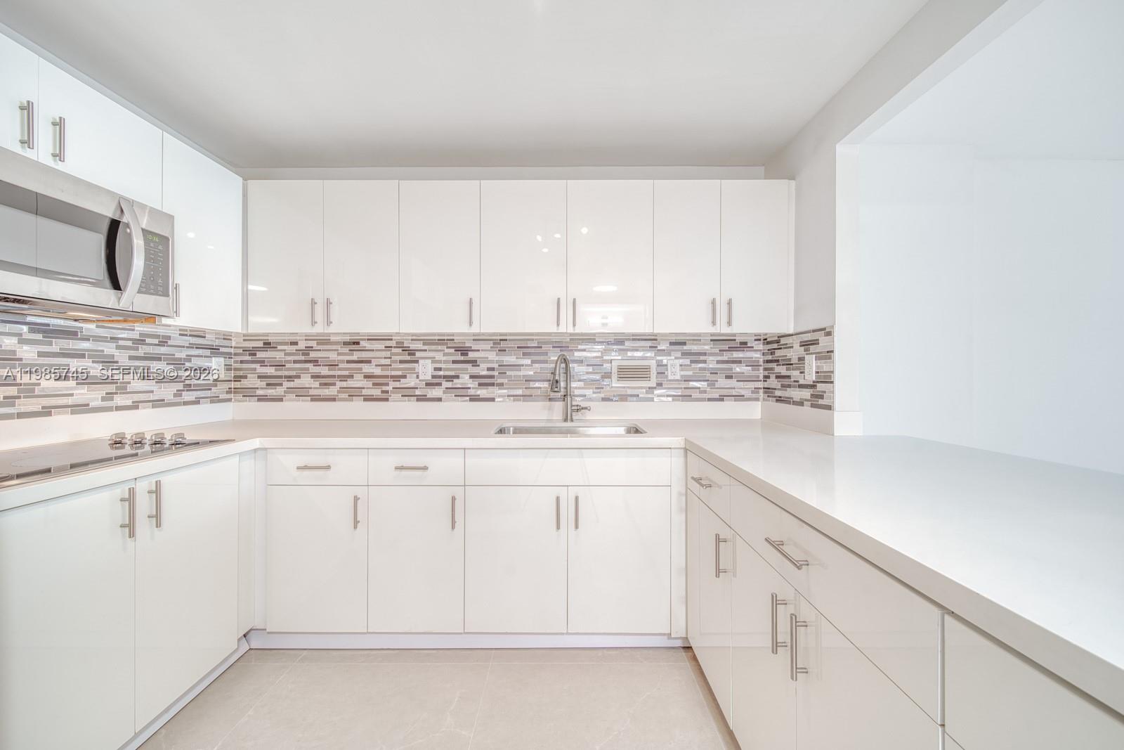 View photos, virtual tours, details... 2301 Collins Ave 311