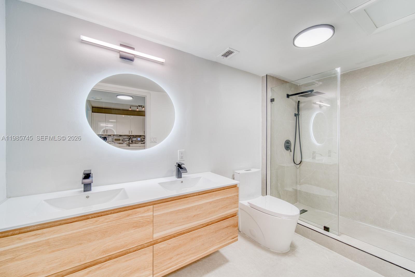 RONEY PALACE CONDO - Residential