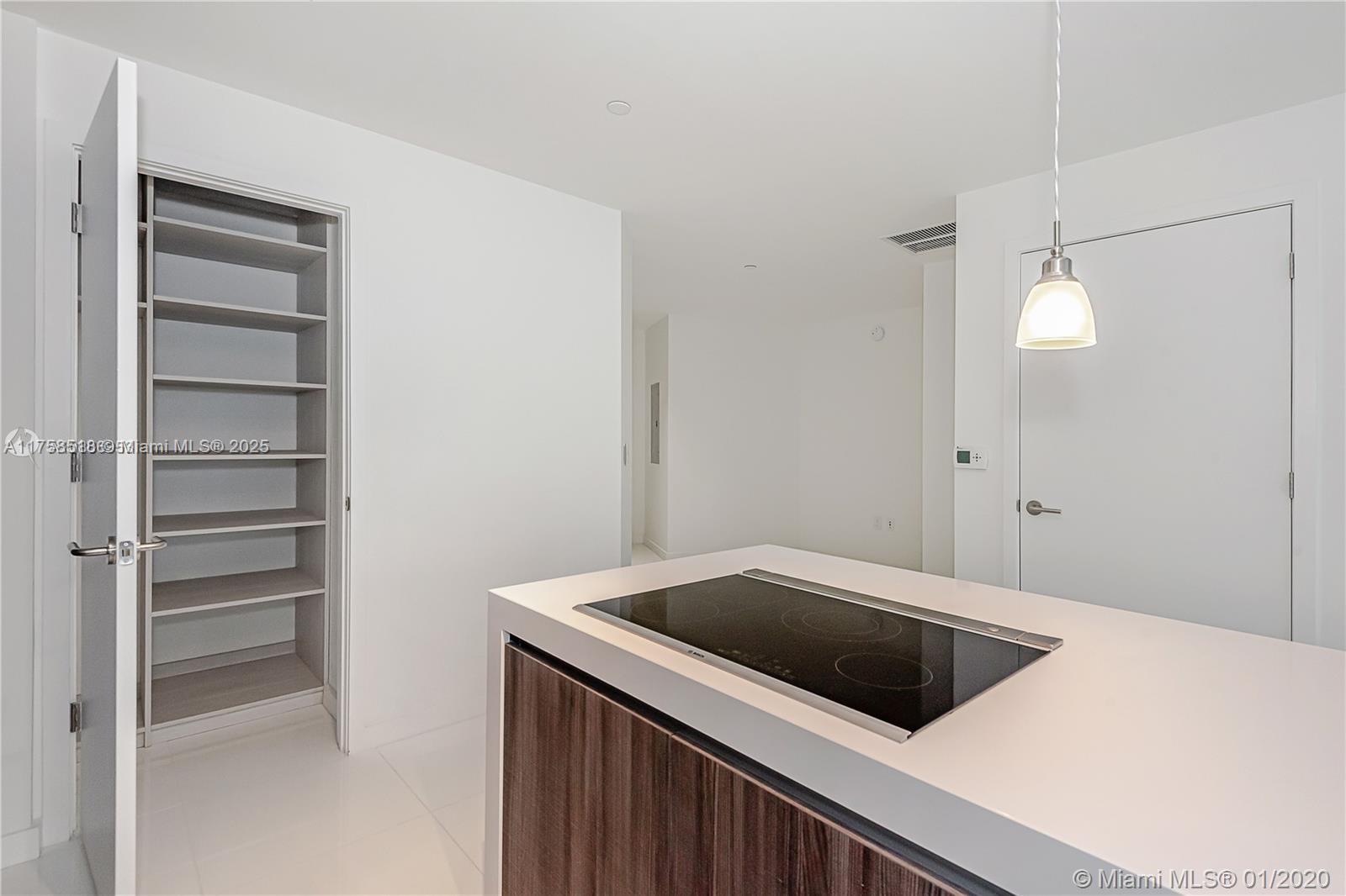 PARAMOUNT MIAMI WORLDCENT - Residential