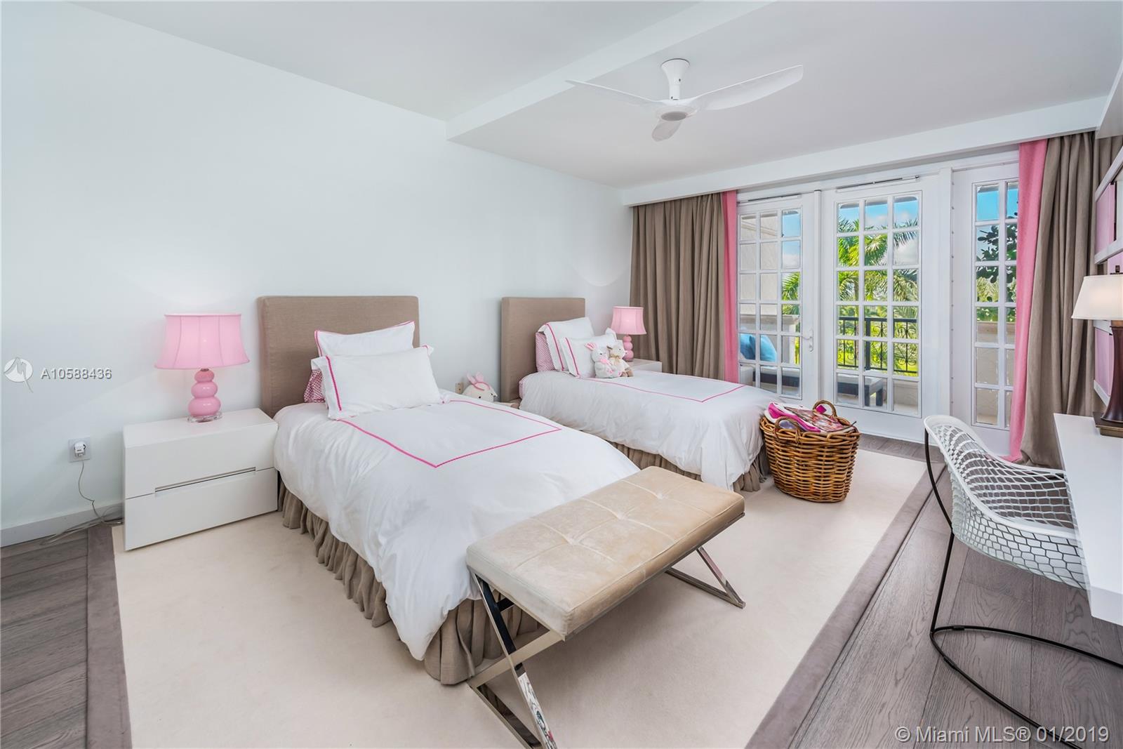 7600 OCEANSIDE AT FISHER - Residential