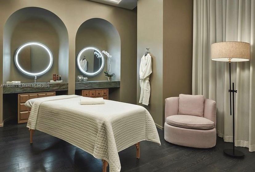 801 SMA RESIDENCES CONDO - Residential