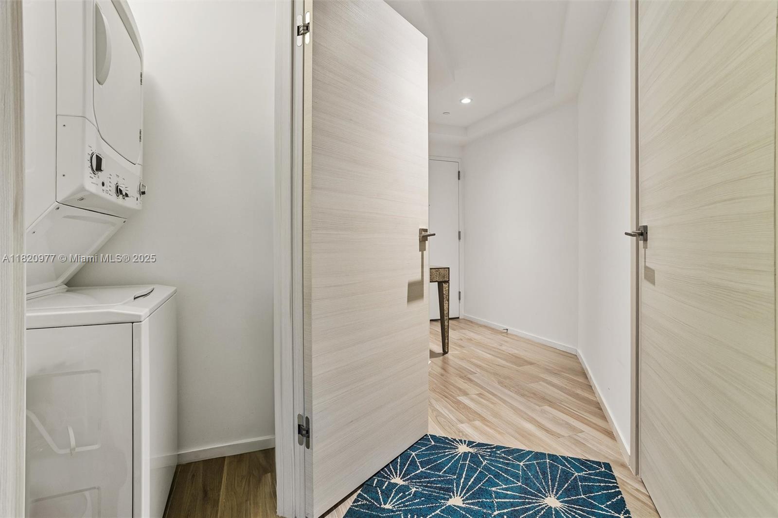 801 SMA RESIDENCES CONDO - Residential