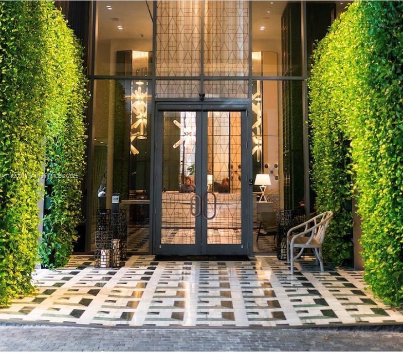 801 SMA RESIDENCES CONDO - Residential