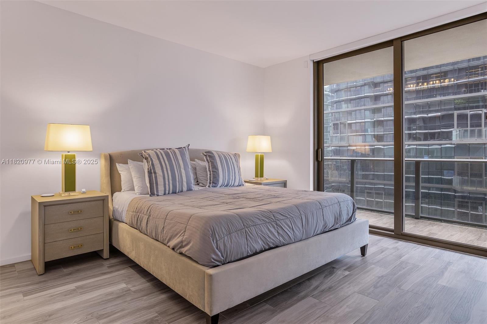 801 SMA RESIDENCES CONDO - Residential