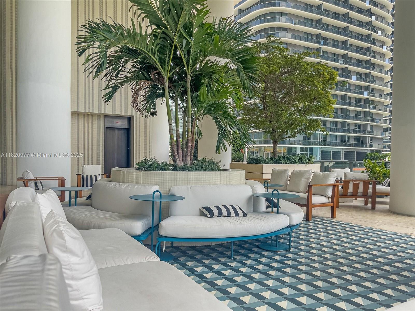 801 SMA RESIDENCES CONDO - Residential