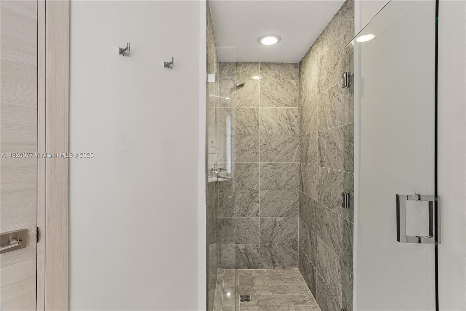 801 SMA RESIDENCES CONDO - Residential