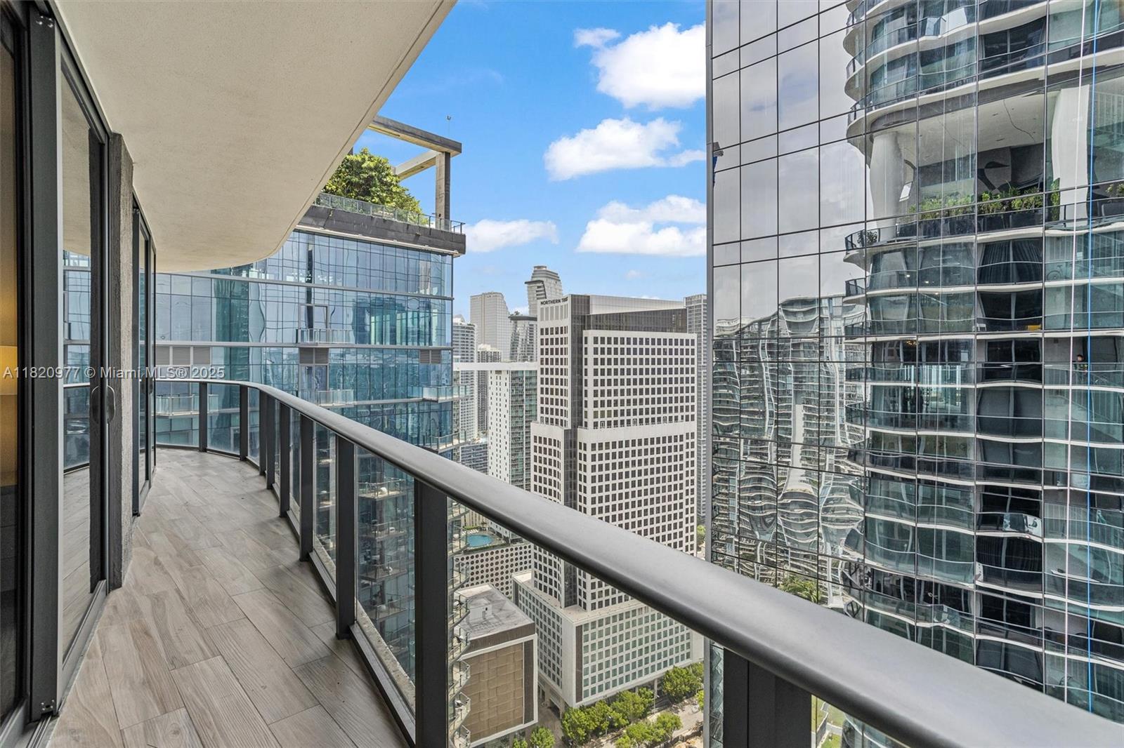 801 SMA RESIDENCES CONDO - Residential