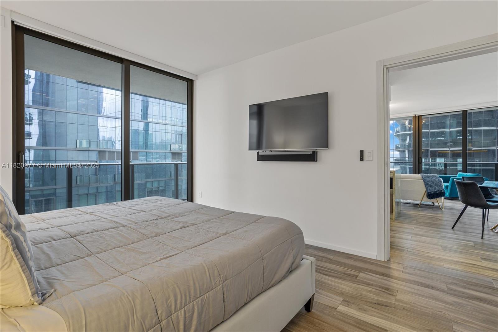 801 SMA RESIDENCES CONDO - Residential