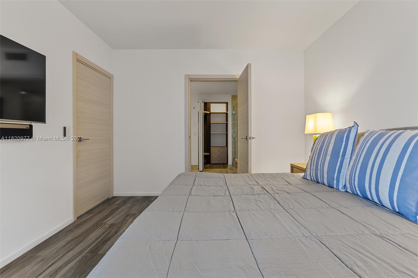 801 SMA RESIDENCES CONDO - Residential