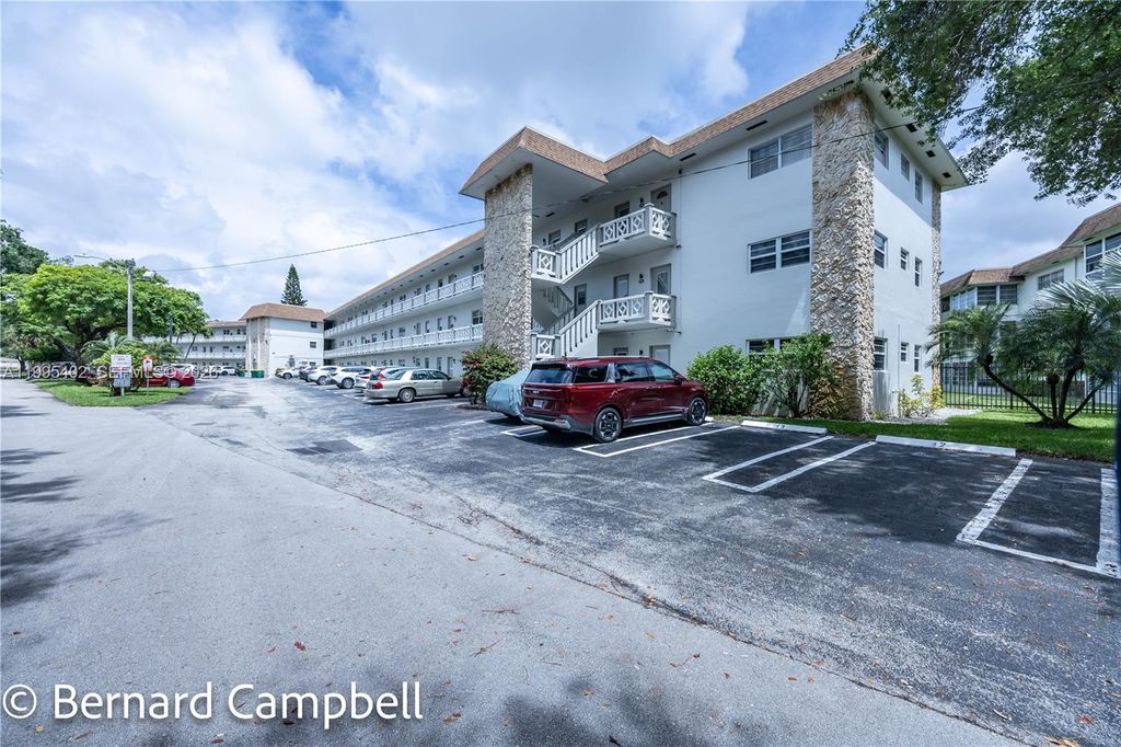 Photo of 3506 NW 49th Ave #614, Lauderdale Lakes, FL 33319 (MLS # A11995402)