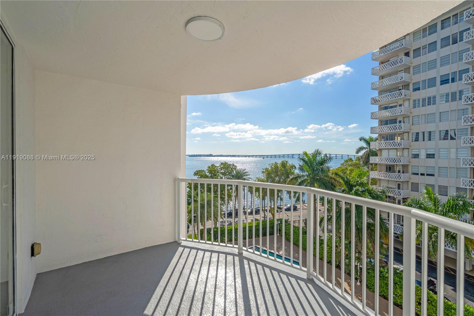 BAYSHORE PLACE CONDO - Residential