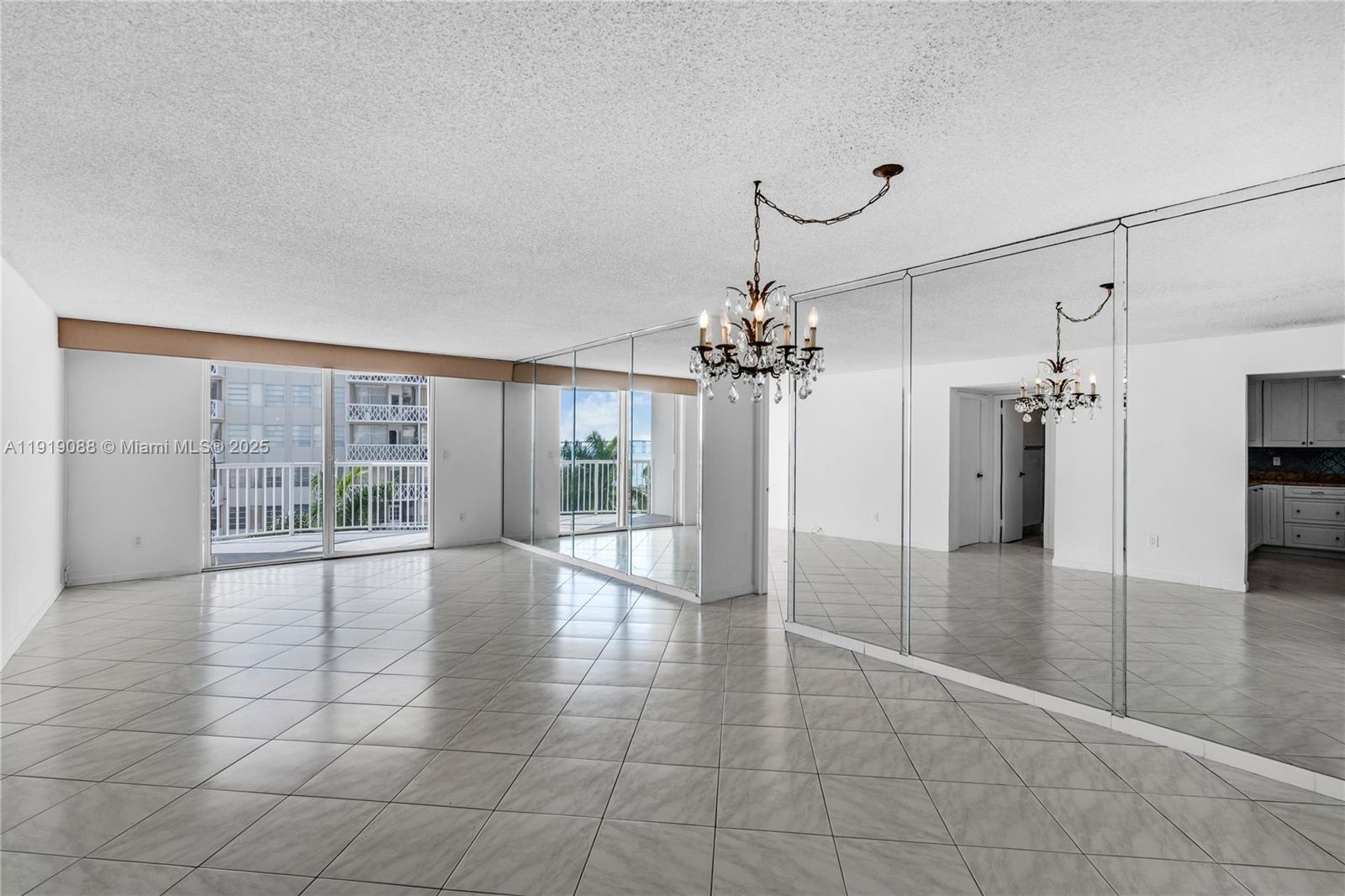 1420 Brickell Bay Dr 608B