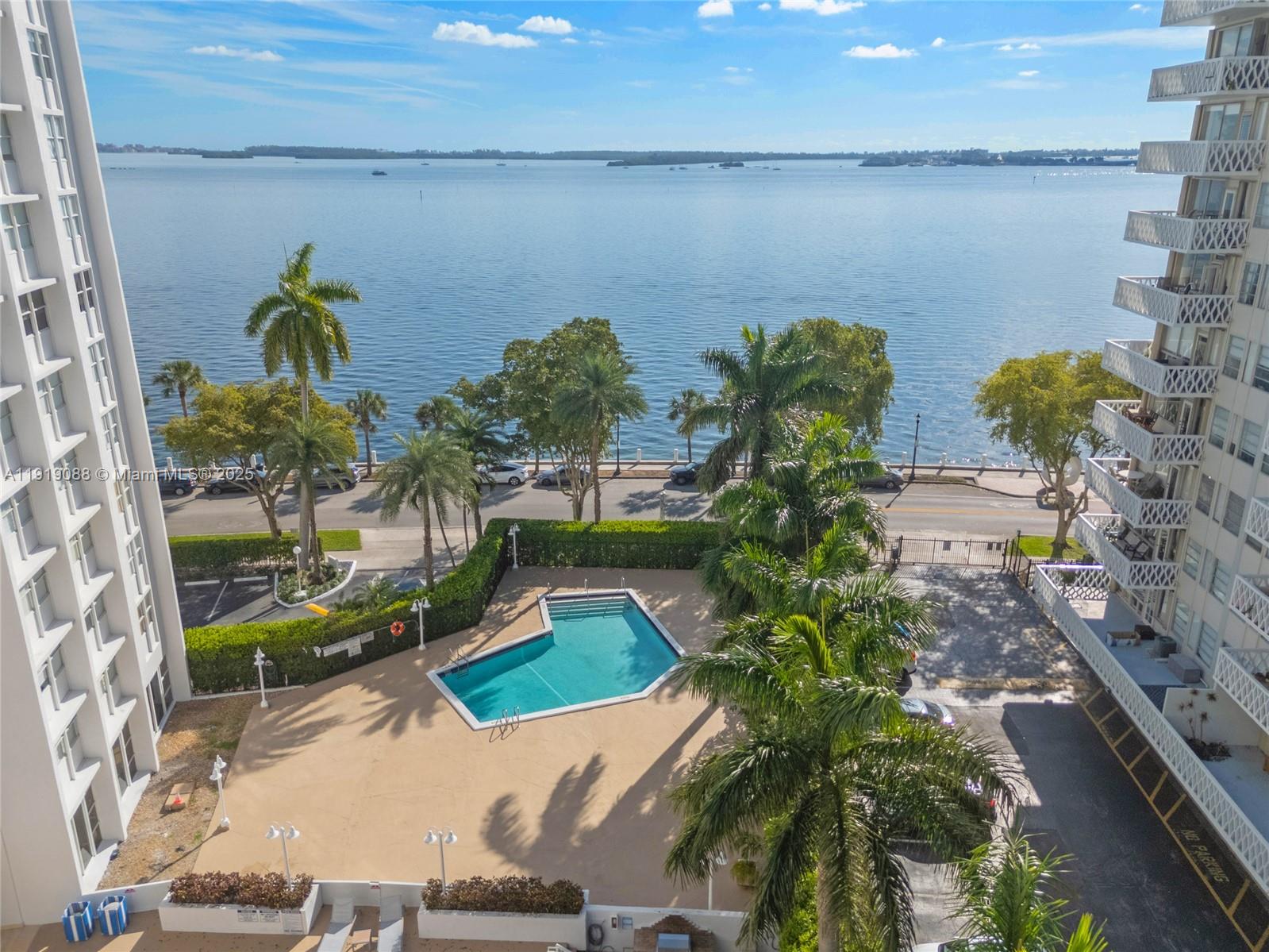 BAYSHORE PLACE CONDO - Residential