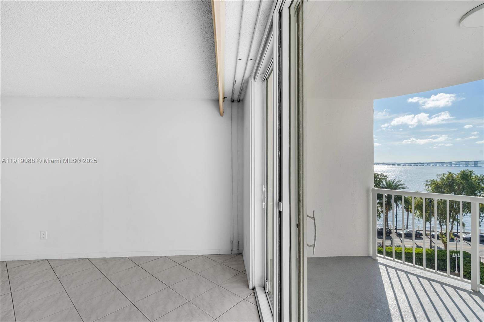 BAYSHORE PLACE CONDO - Residential