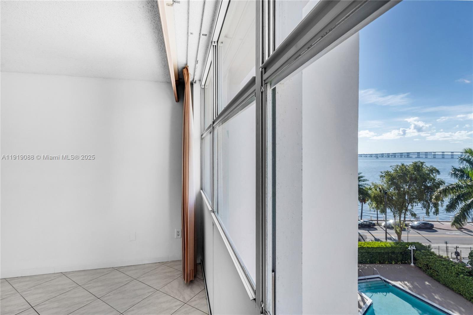 BAYSHORE PLACE CONDO - Residential