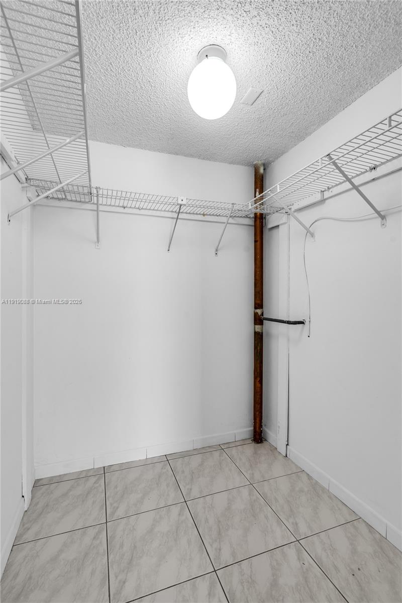 BAYSHORE PLACE CONDO - Residential