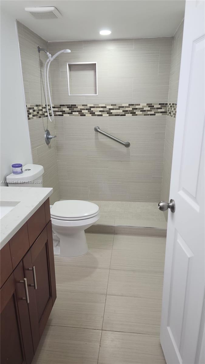 WEST FONTAINE CONDO - Residential Lease