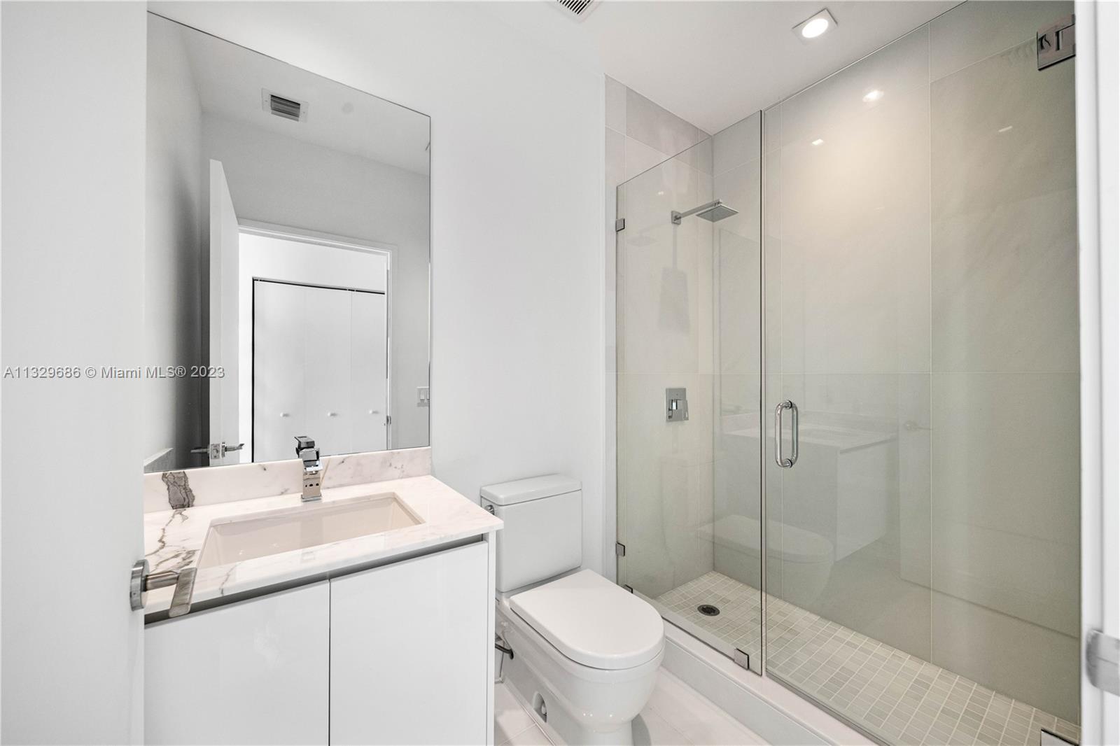 PARQUE TOWERS CONDO - Residential