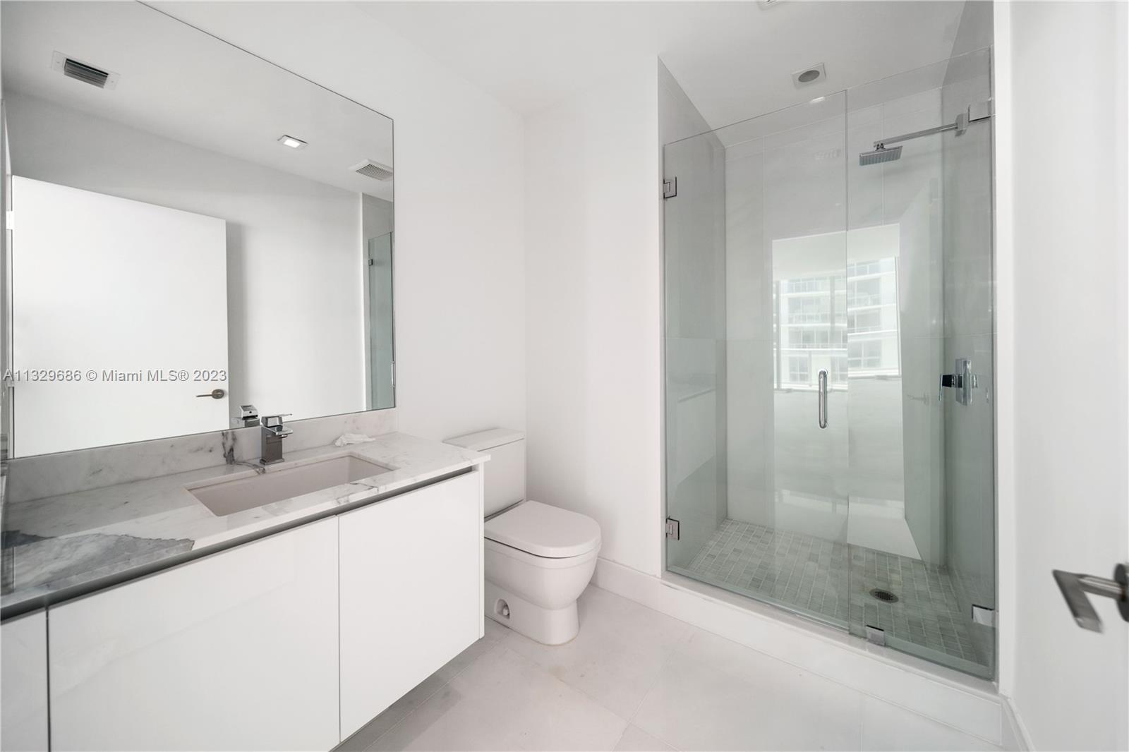 PARQUE TOWERS CONDO - Residential