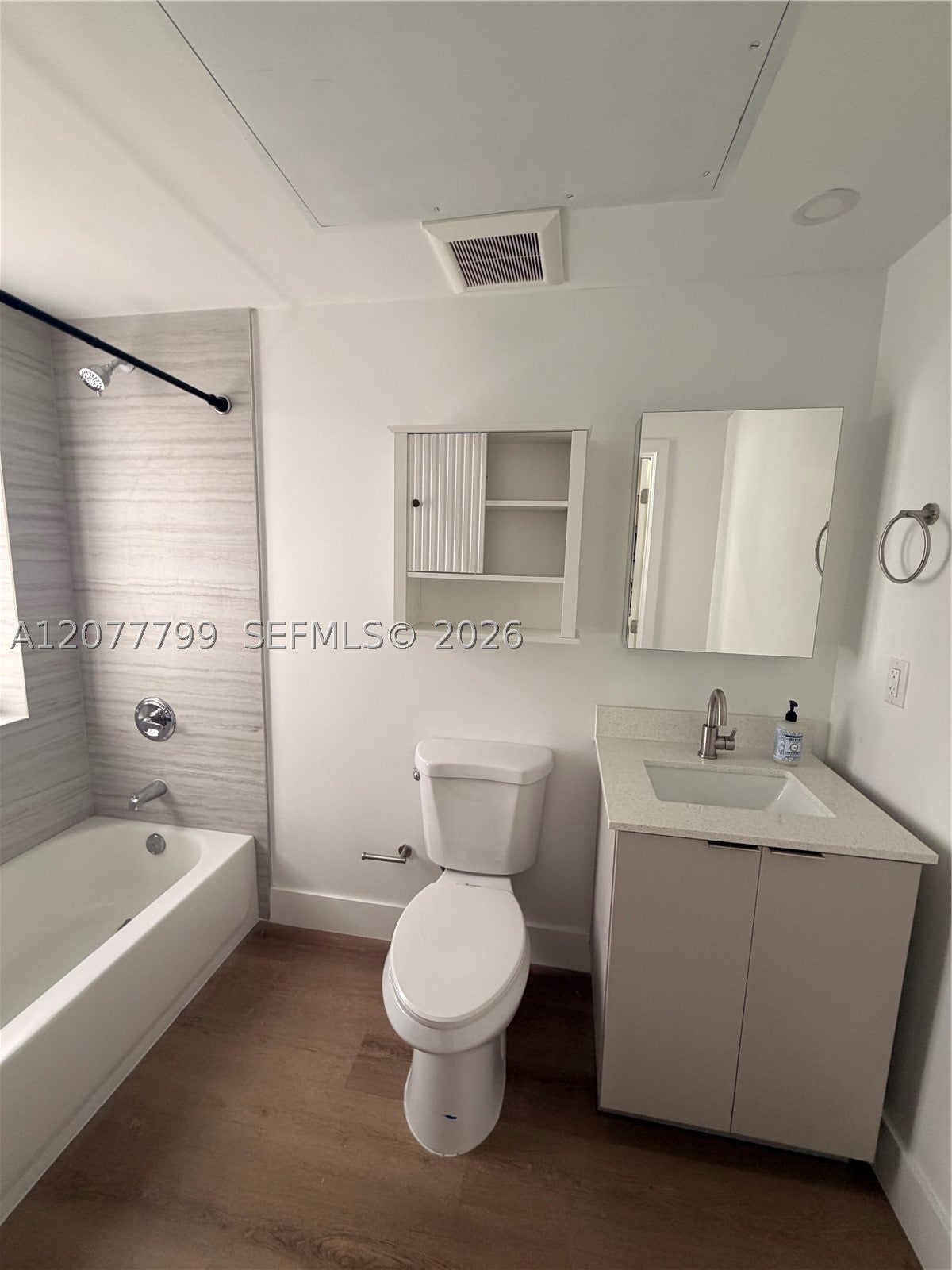 1619 Jefferson Ave 207