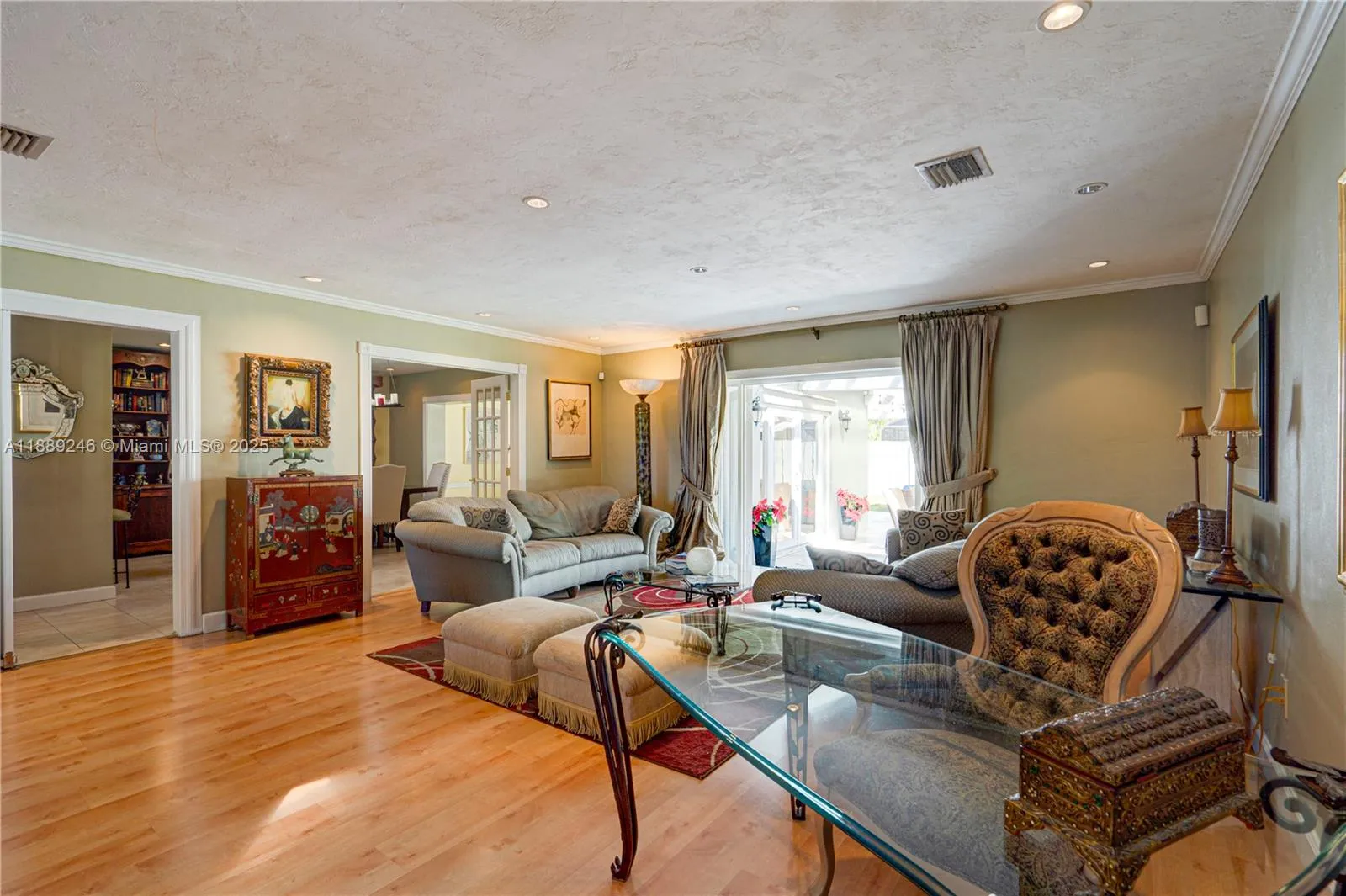 Miami, Florida 33176, United States, 4 Bedrooms Bedrooms, ,2 BathroomsBathrooms,Residential,Active,223825