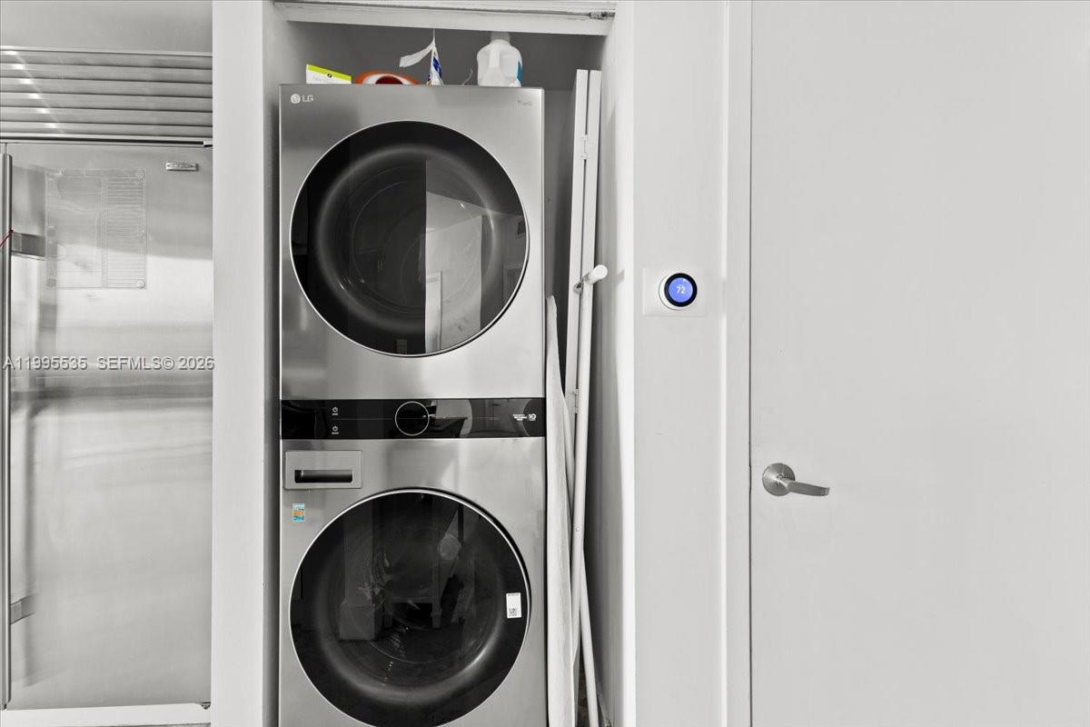 TRUMP ROYALE CONDO - Residential