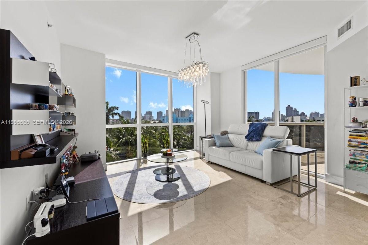 TRUMP ROYALE CONDO - Residential