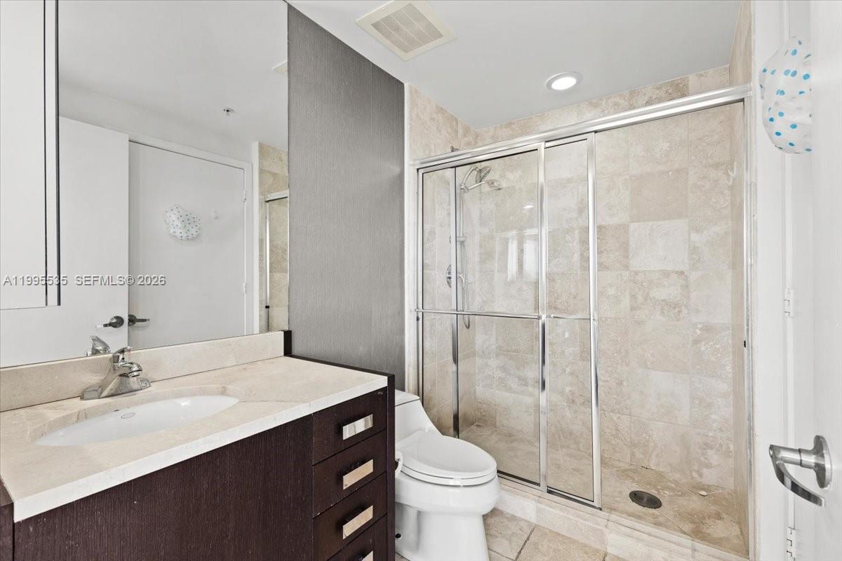 TRUMP ROYALE CONDO - Residential