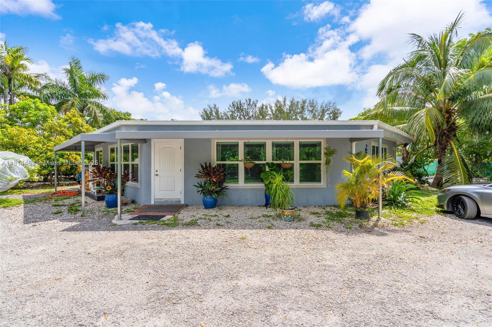 15240 Sw 188th St, Miami, Broward County, Florida - 4 Bedrooms  
2 Bathrooms - 