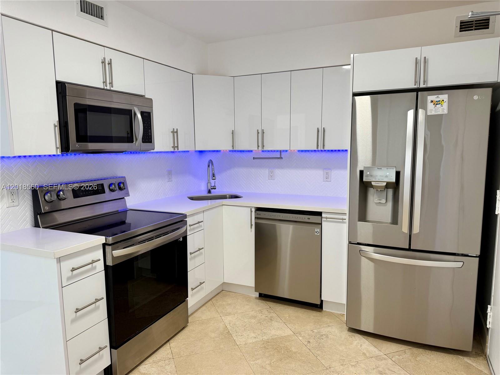 5151 Collins Ave 1626