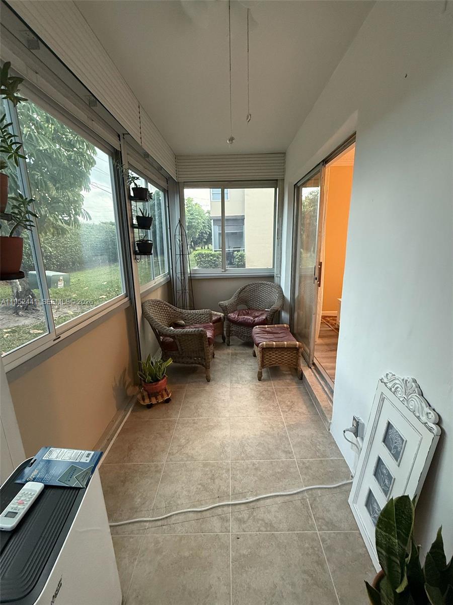 KINGS POINT BURGUNDY COND - Residential