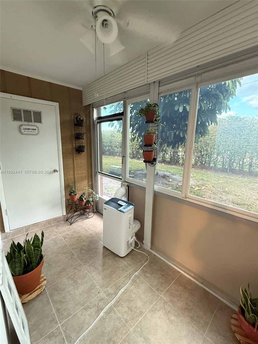 KINGS POINT BURGUNDY COND - Residential