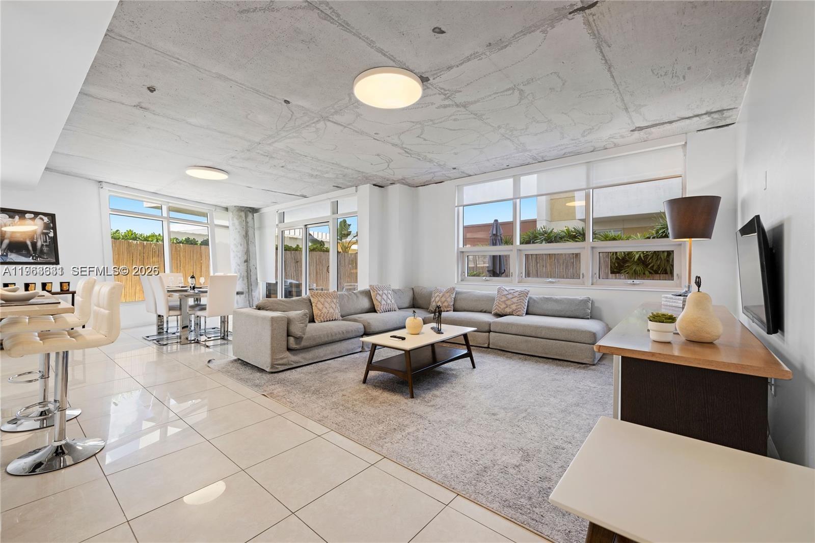 MIDBLOCK MIAMI CONDO - Residential