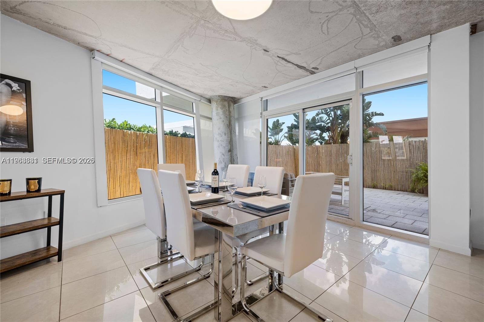 MIDBLOCK MIAMI CONDO - Residential