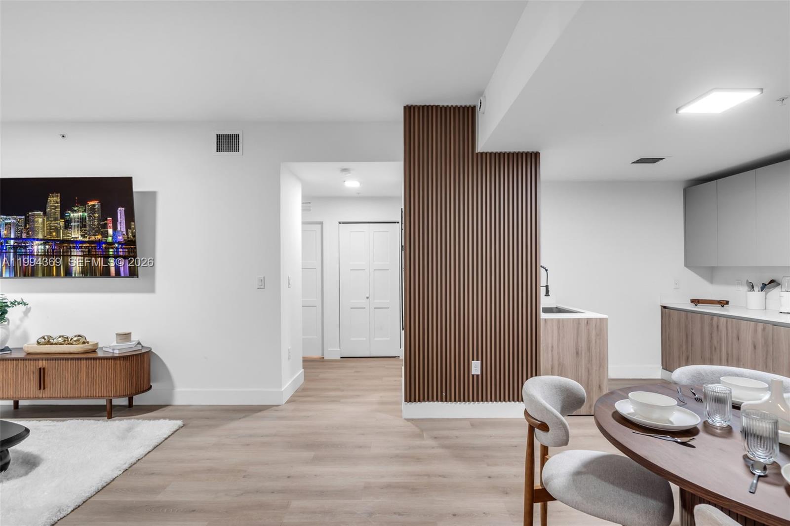 GARDEN CITY - Residential Lease