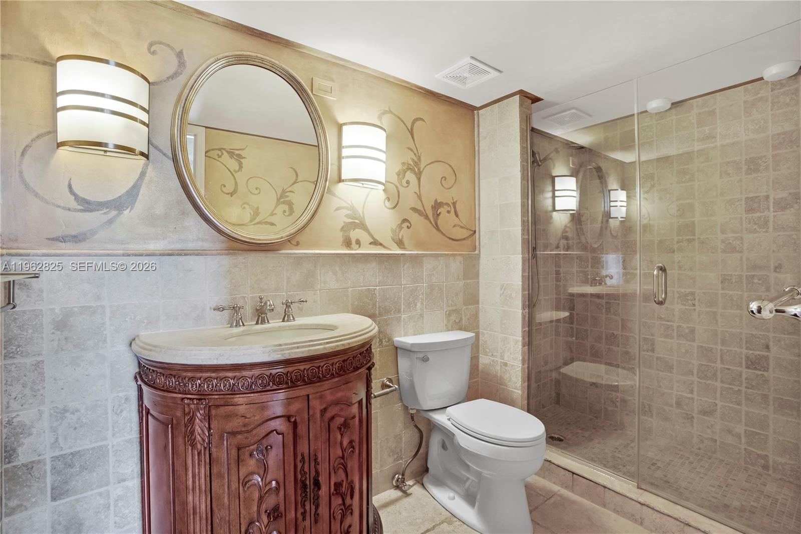 TOWERS OF QUAYSIDE CONDO - Residential