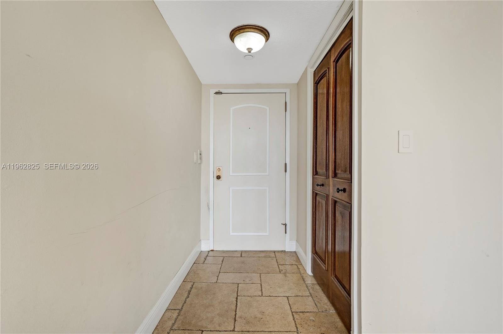 TOWERS OF QUAYSIDE CONDO - Residential