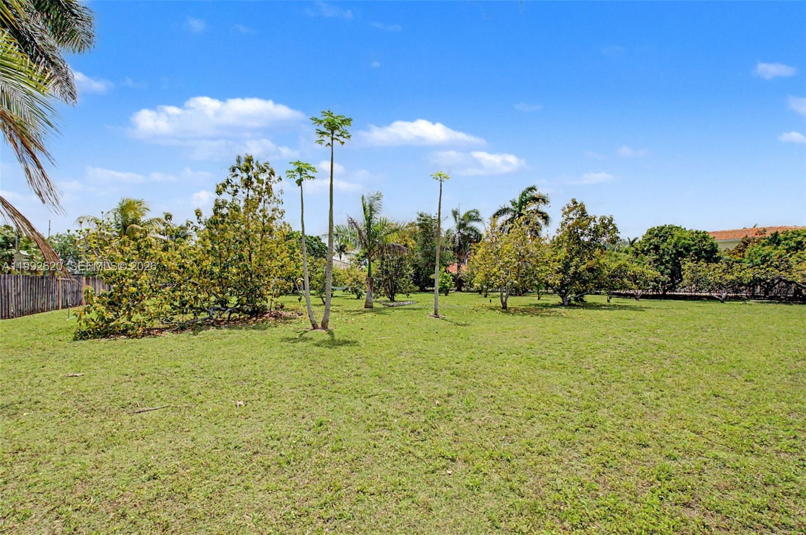 SOUTH KENDALL ESTATES - Residential