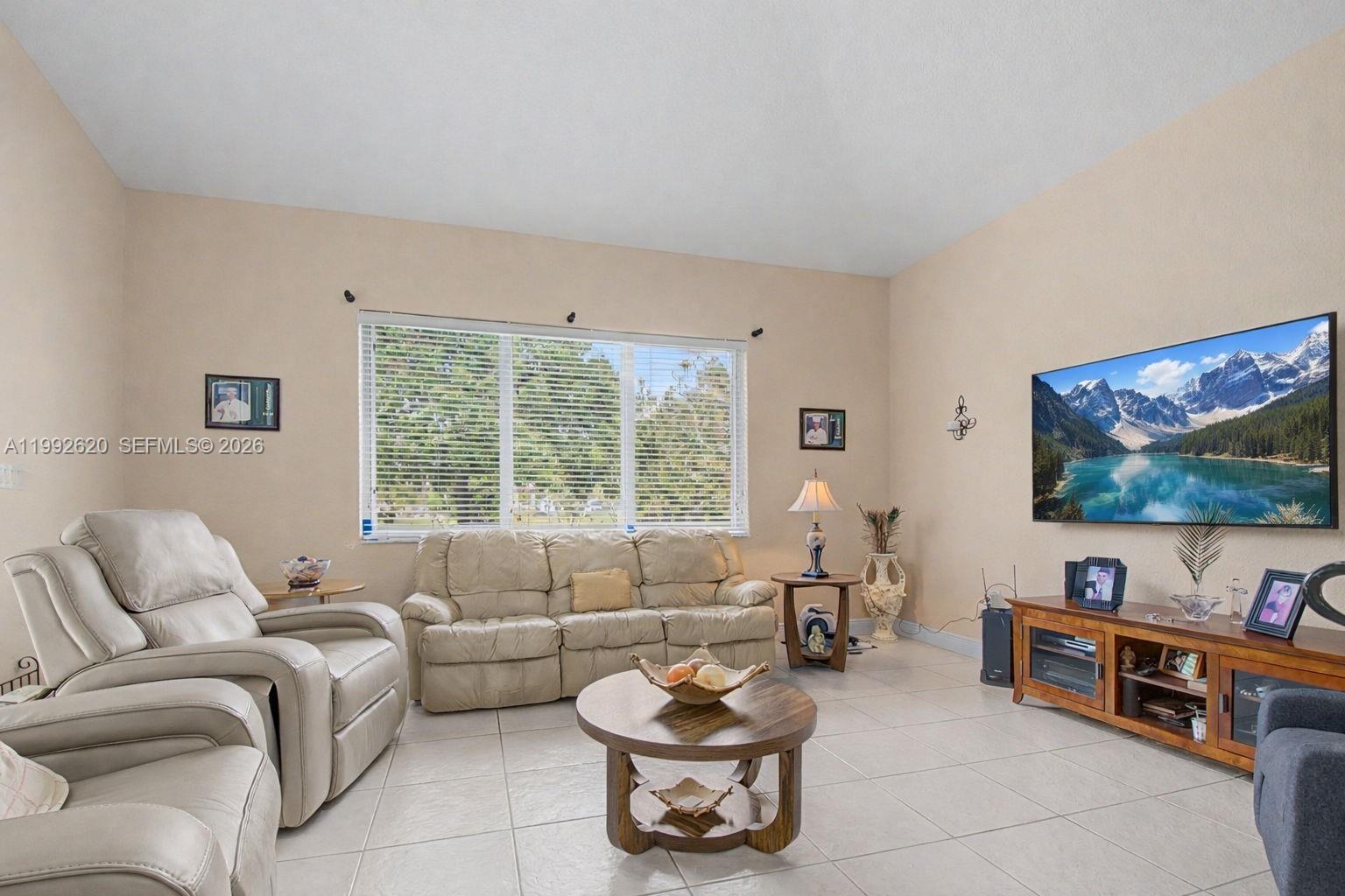 SOUTH KENDALL ESTATES - Residential