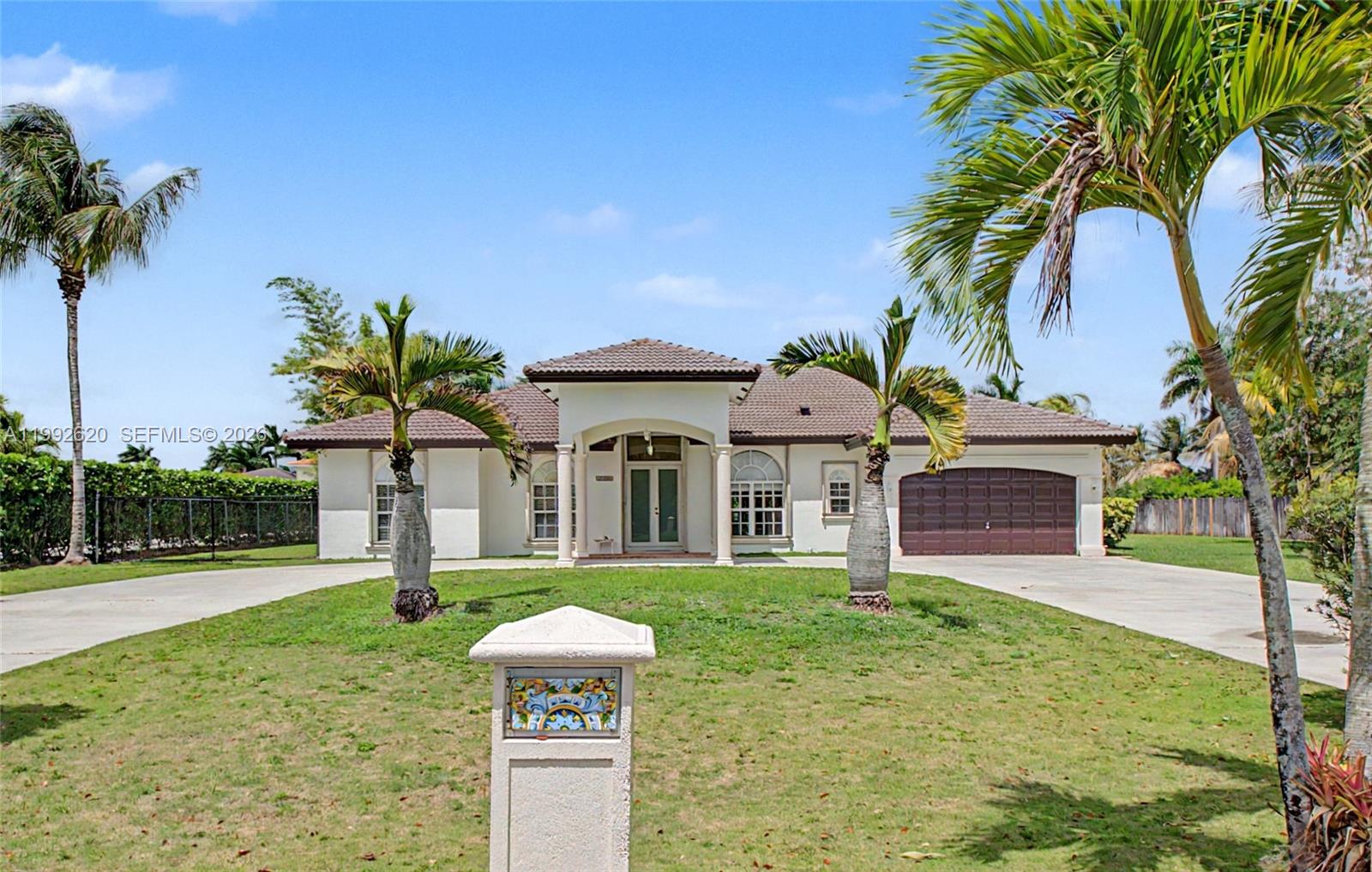 SOUTH KENDALL ESTATES - Residential