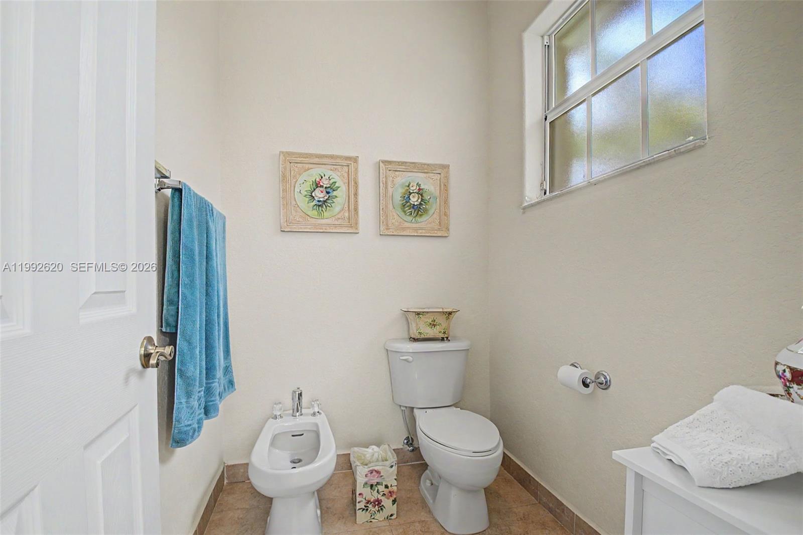 SOUTH KENDALL ESTATES - Residential