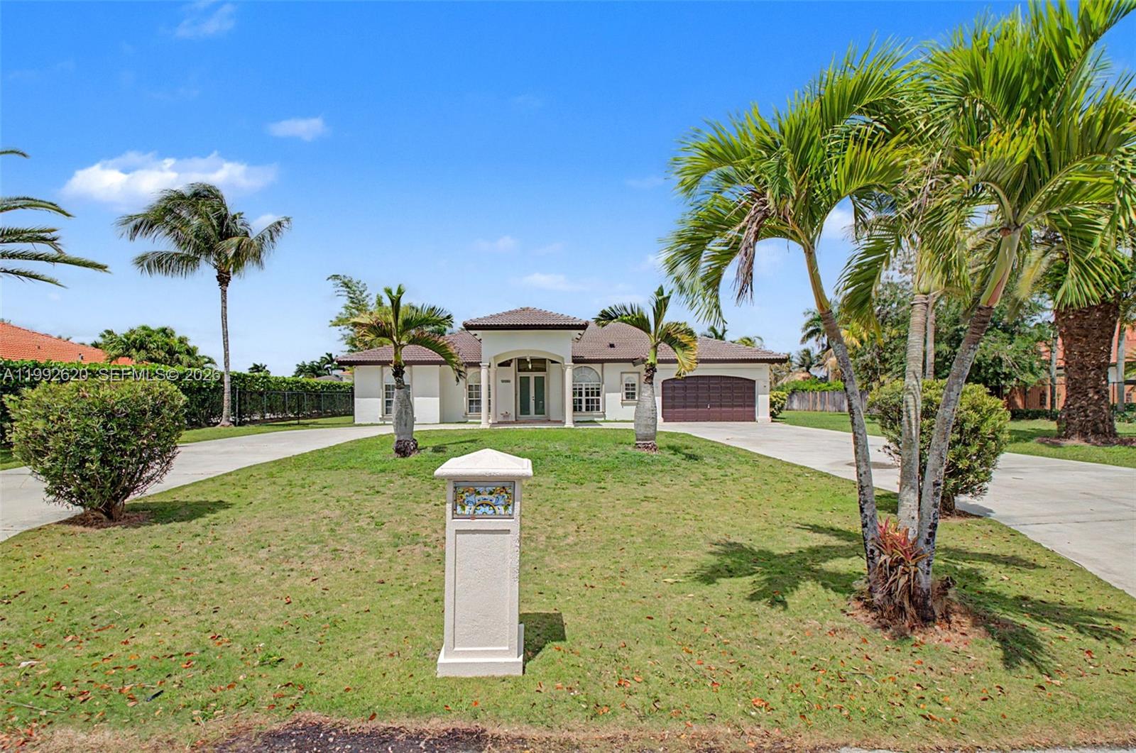 SOUTH KENDALL ESTATES - Residential