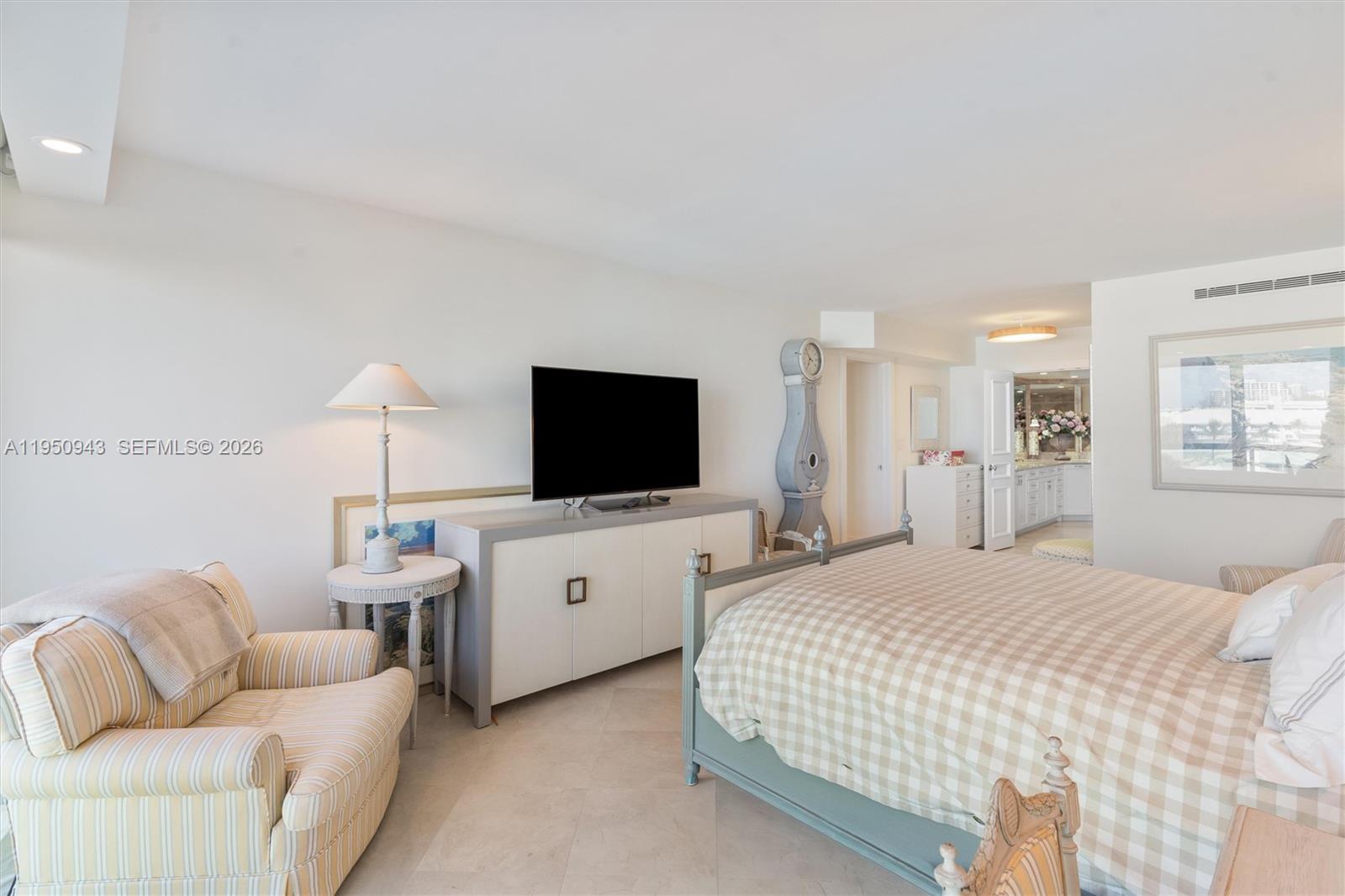 POINT OF AMERICAS - Residential