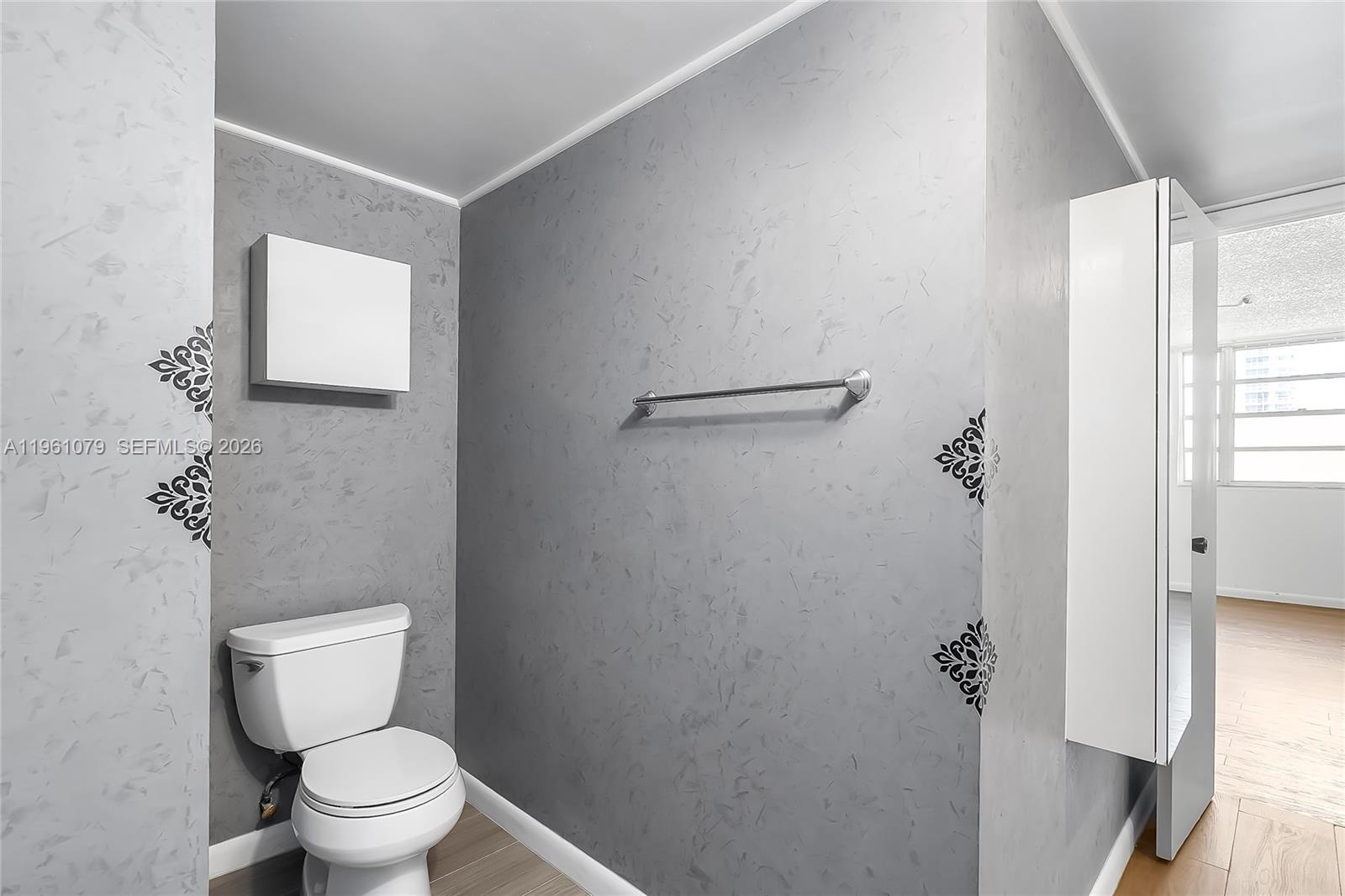 PLAZA TOWERS NORTH CONDO - Residential