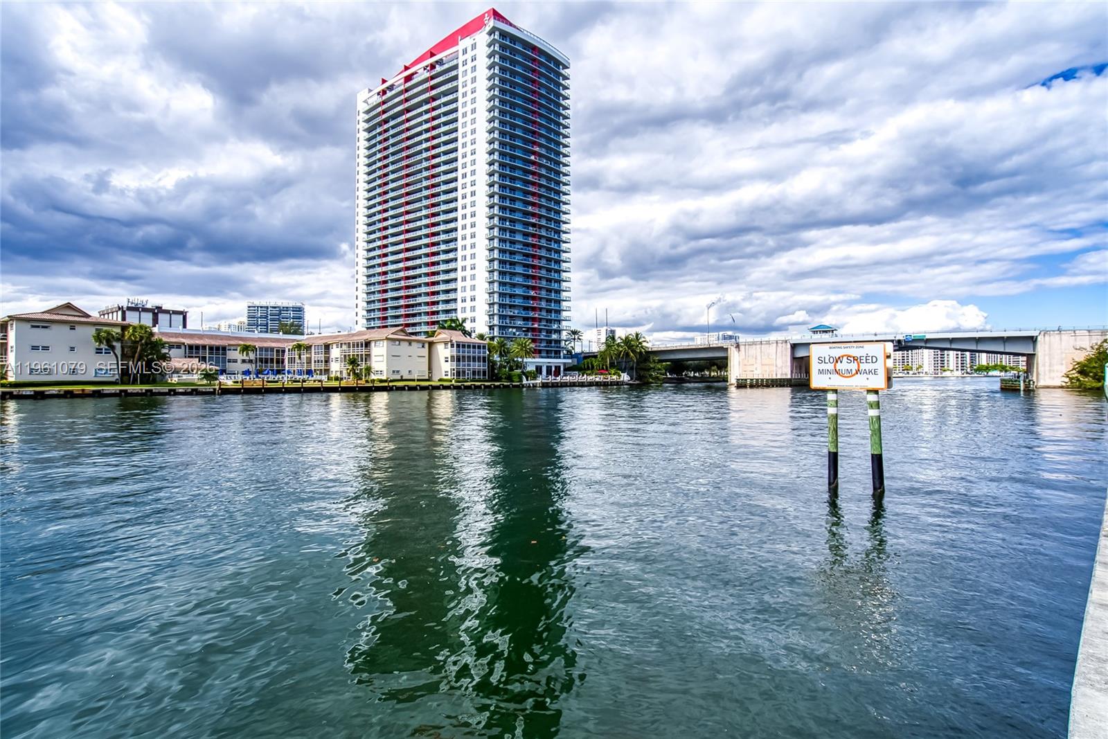 PLAZA TOWERS NORTH CONDO - Residential