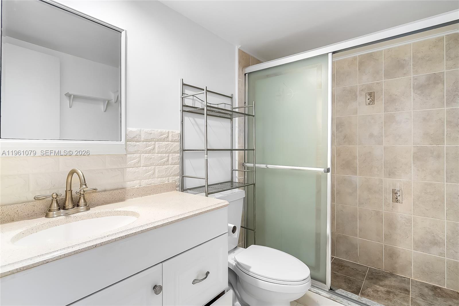 PLAZA TOWERS NORTH CONDO - Residential