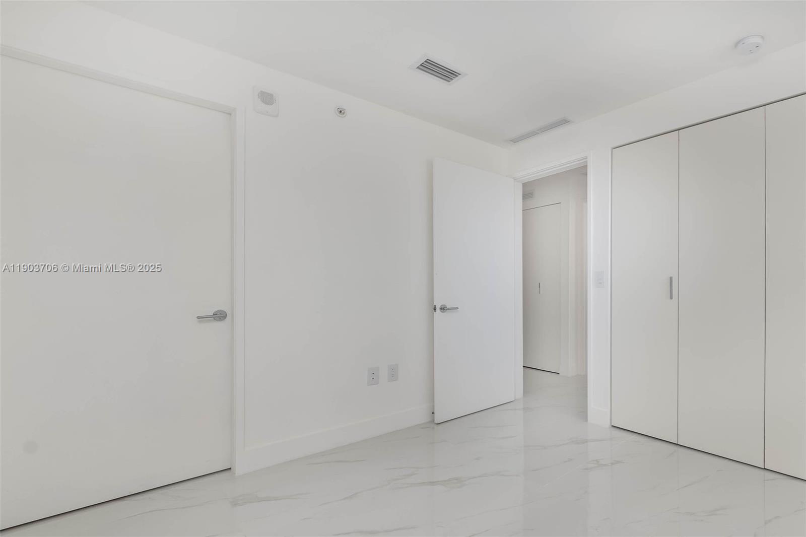 ARIA RESERVE SOUTH - Residential Lease