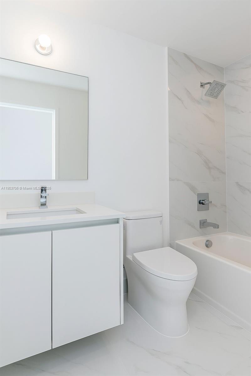 ARIA RESERVE SOUTH - Residential Lease