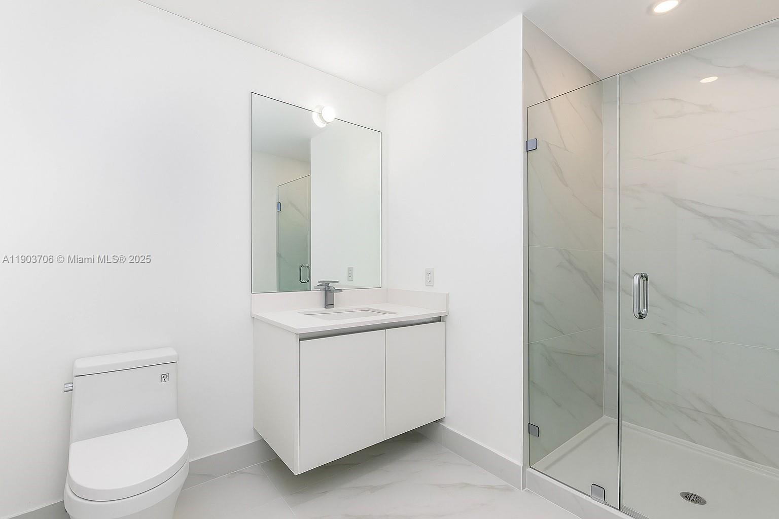 ARIA RESERVE SOUTH - Residential Lease